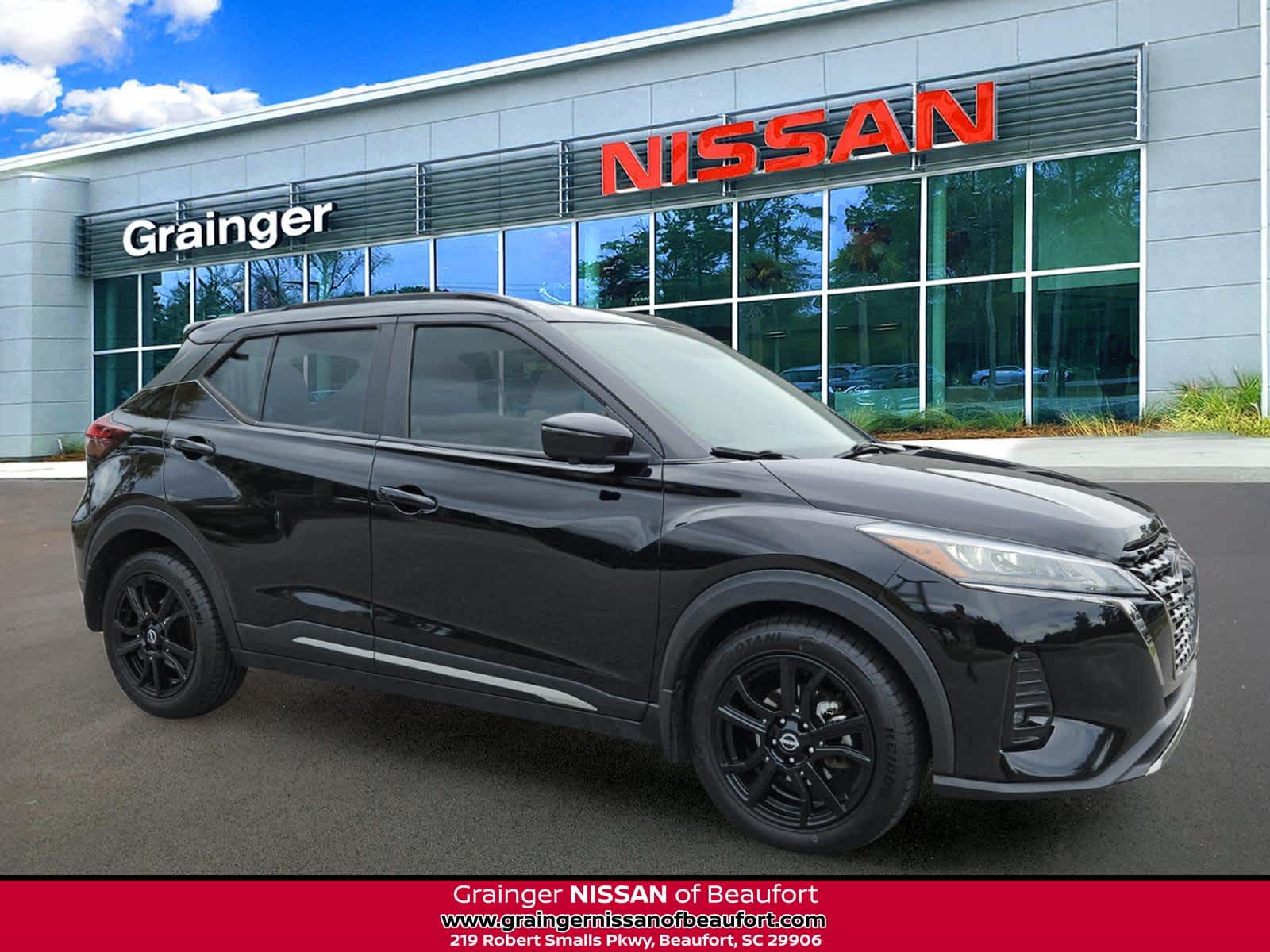 2023 Nissan Kicks SR