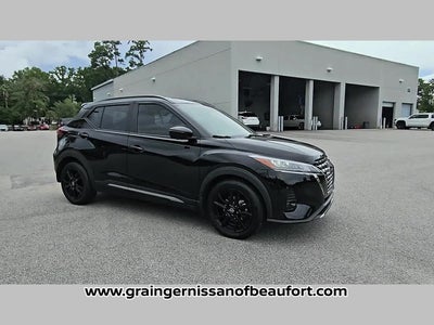 2023 Nissan Kicks SR