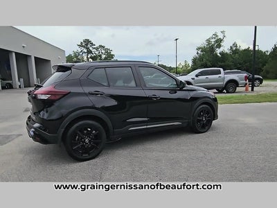 2023 Nissan Kicks SR