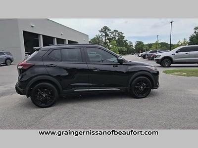 2023 Nissan Kicks SR