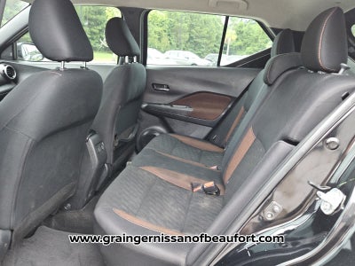 2023 Nissan Kicks SR