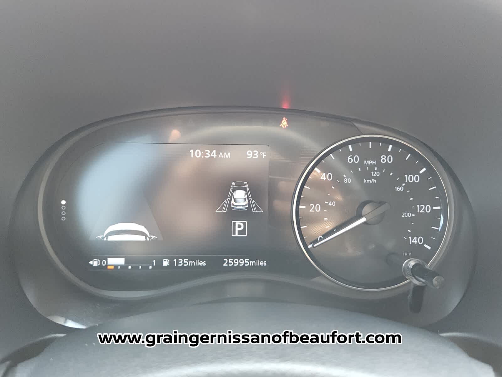2024 Nissan Kicks SR