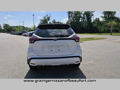 2024 Nissan Kicks SR