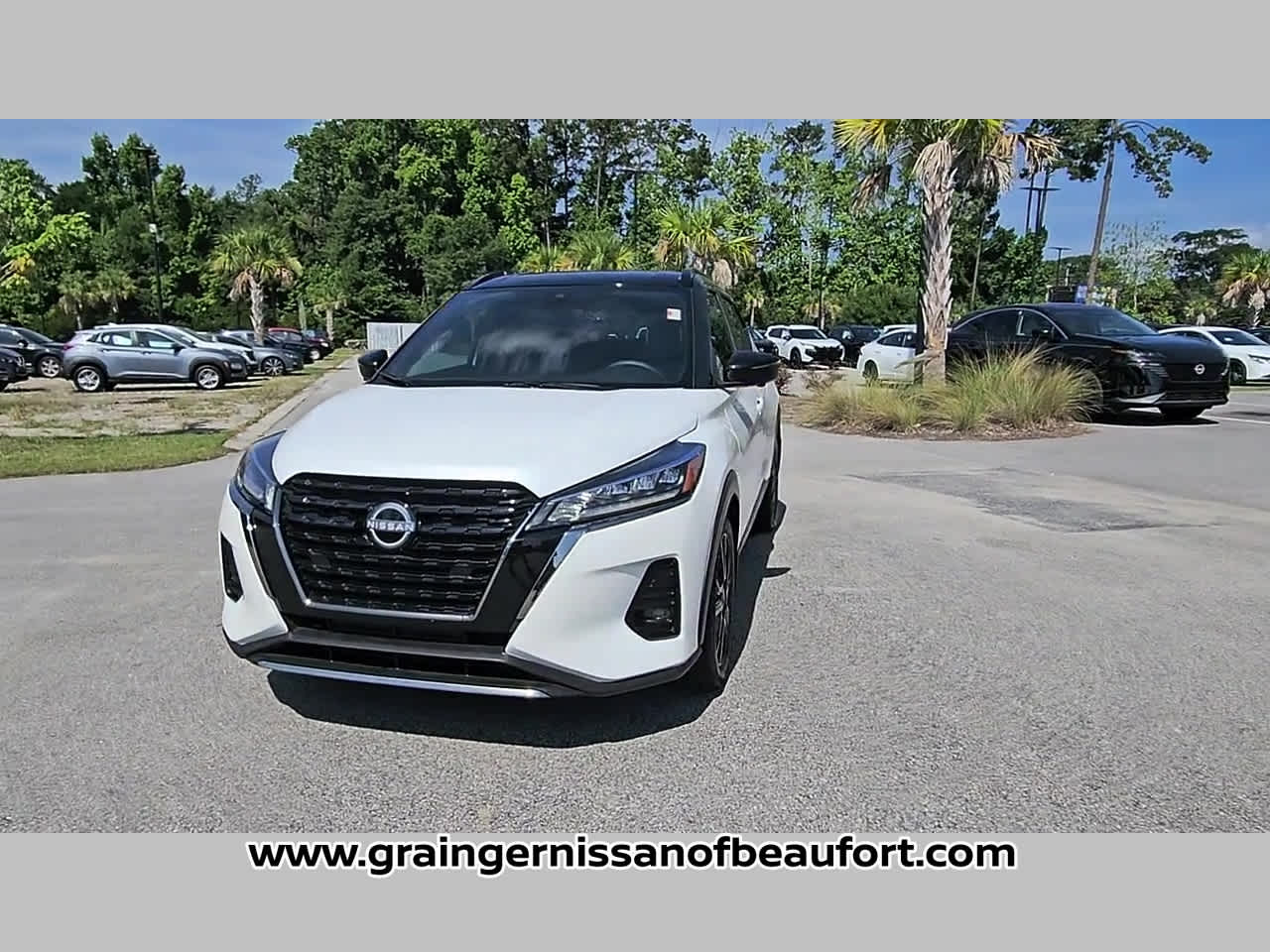 2024 Nissan Kicks SR