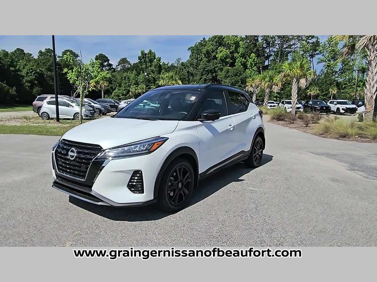 2024 Nissan Kicks SR