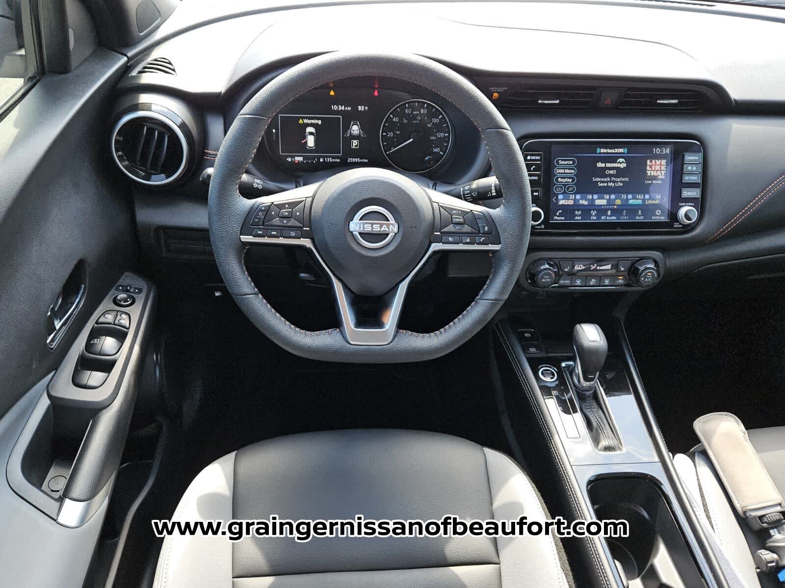 2024 Nissan Kicks SR