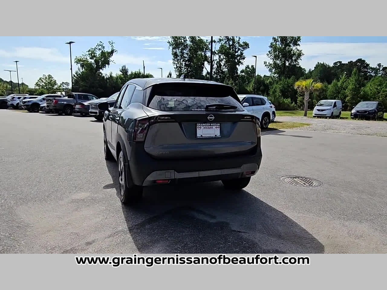 2025 Nissan Kicks SV