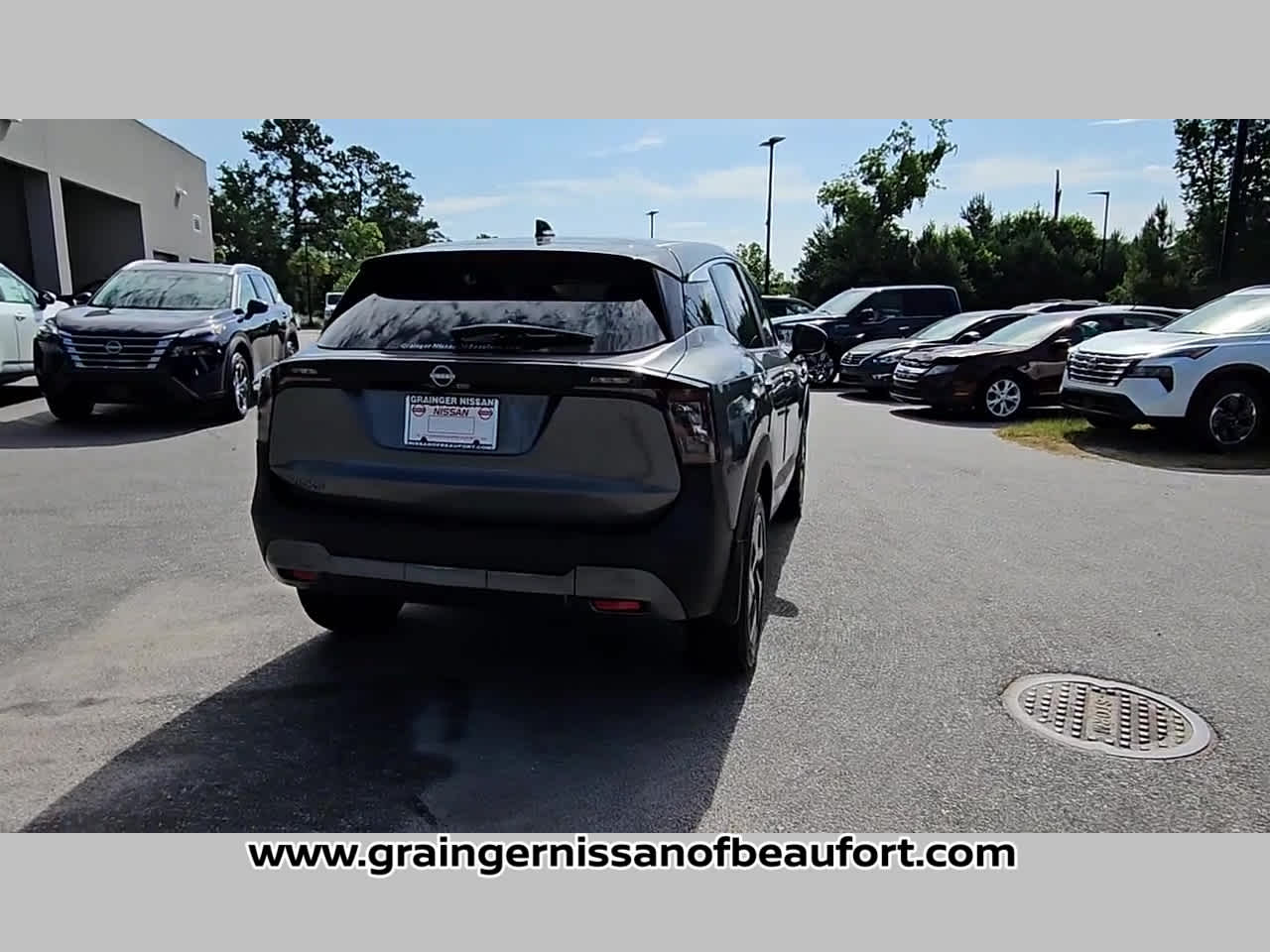 2025 Nissan Kicks SV