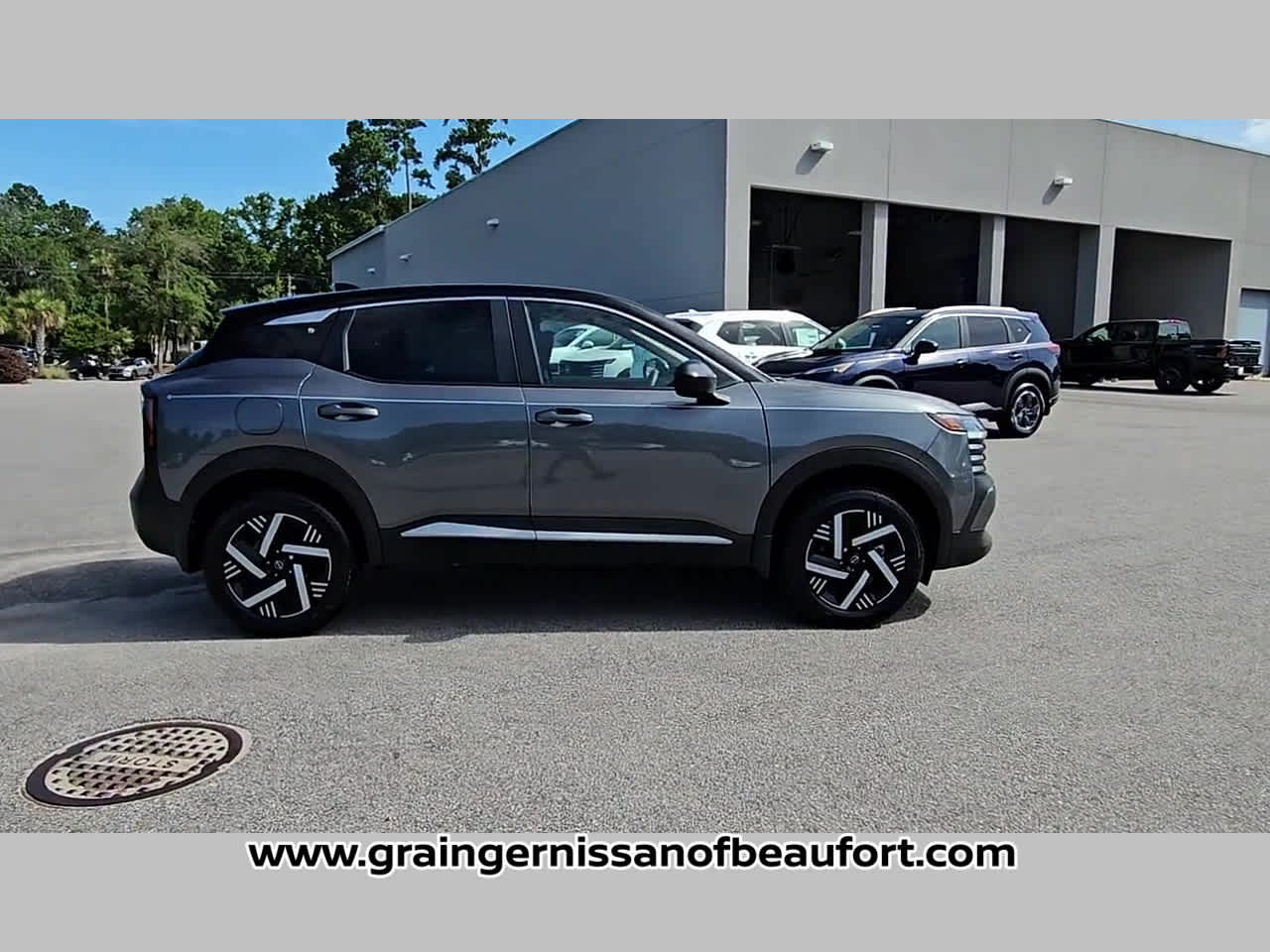 2025 Nissan Kicks SV