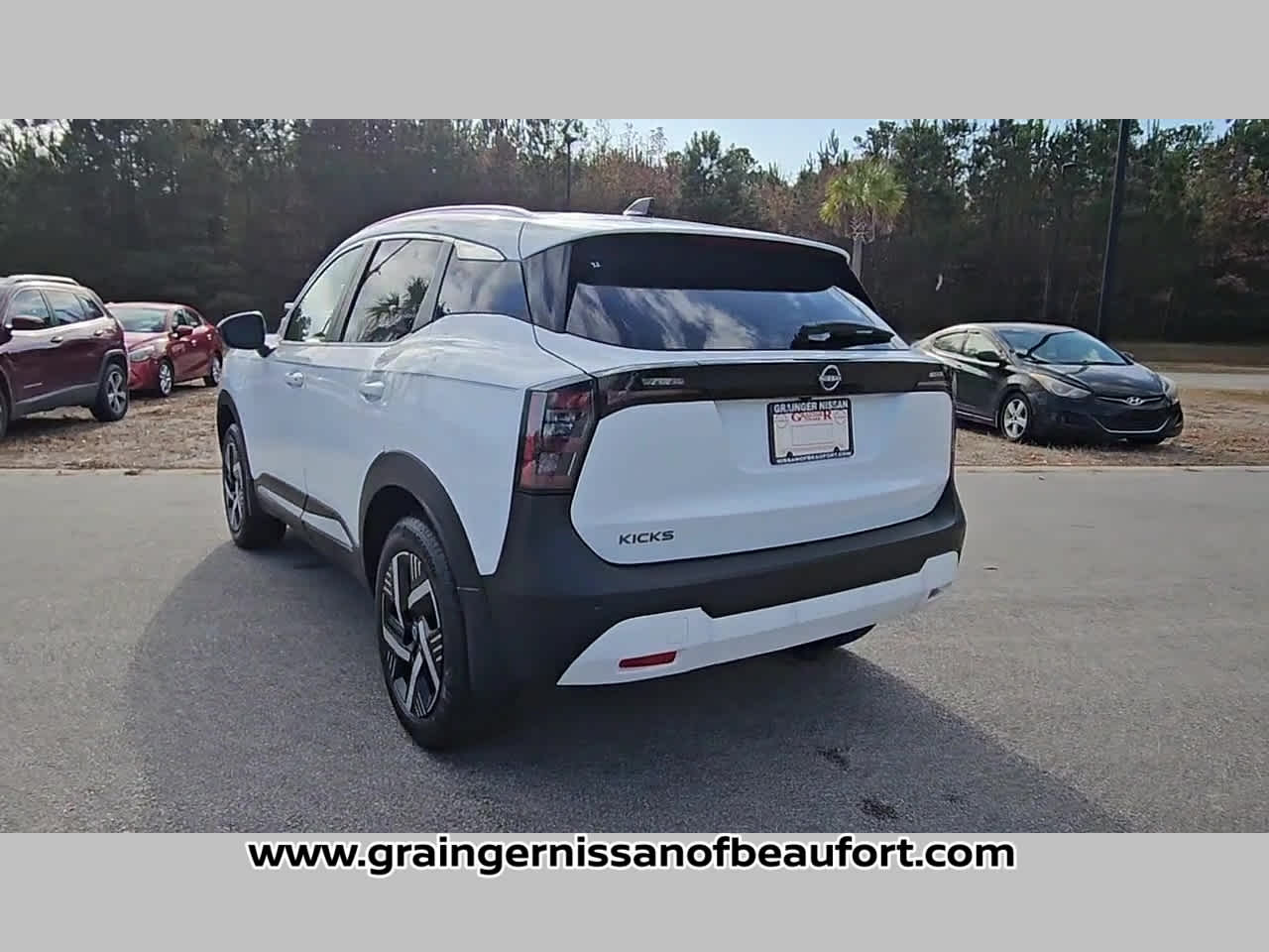 2026 Nissan Kicks SV