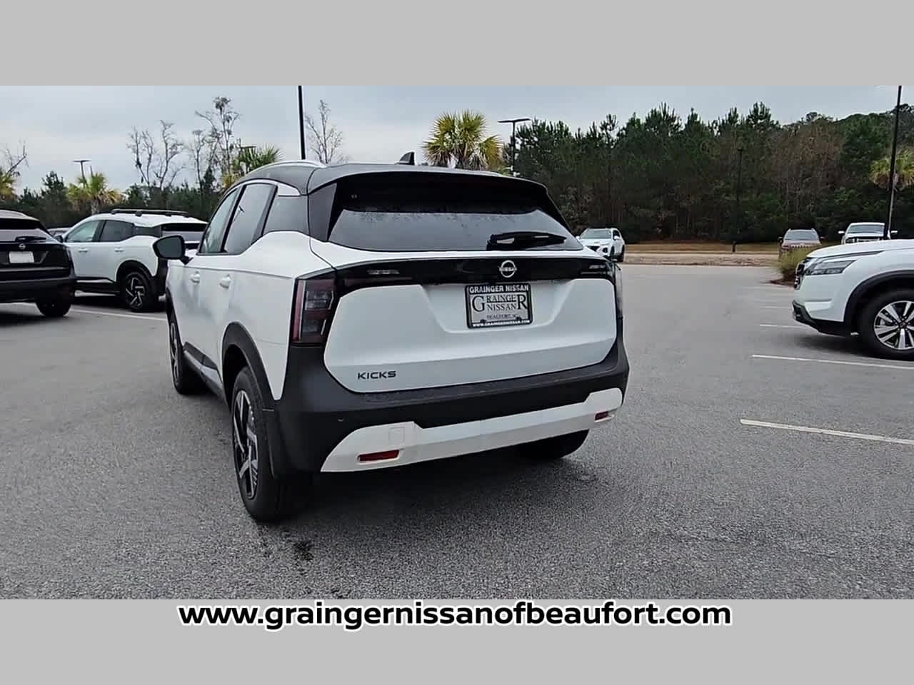 2026 Nissan Kicks SV