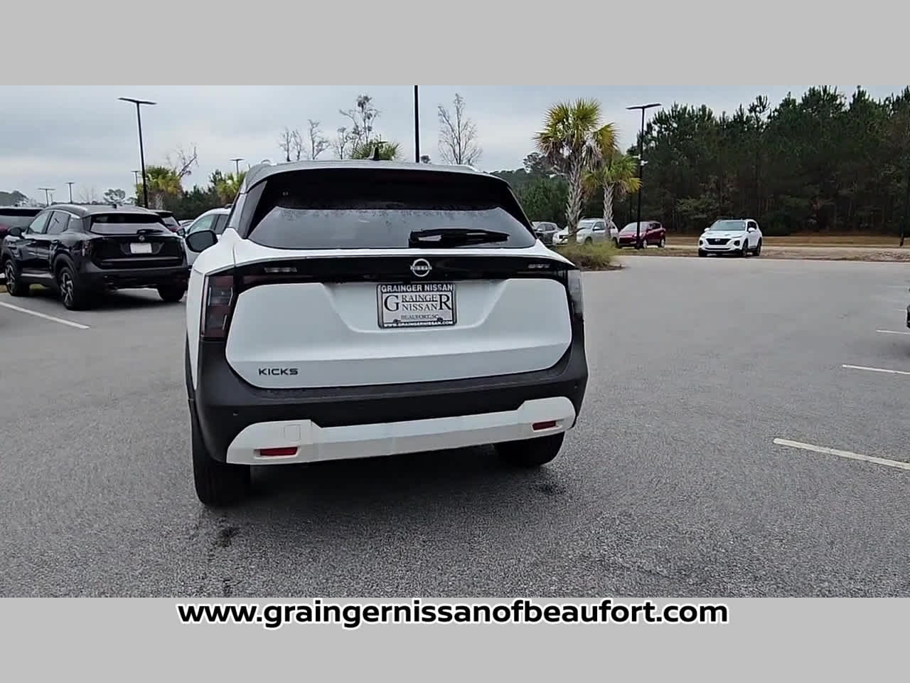 2026 Nissan Kicks SV