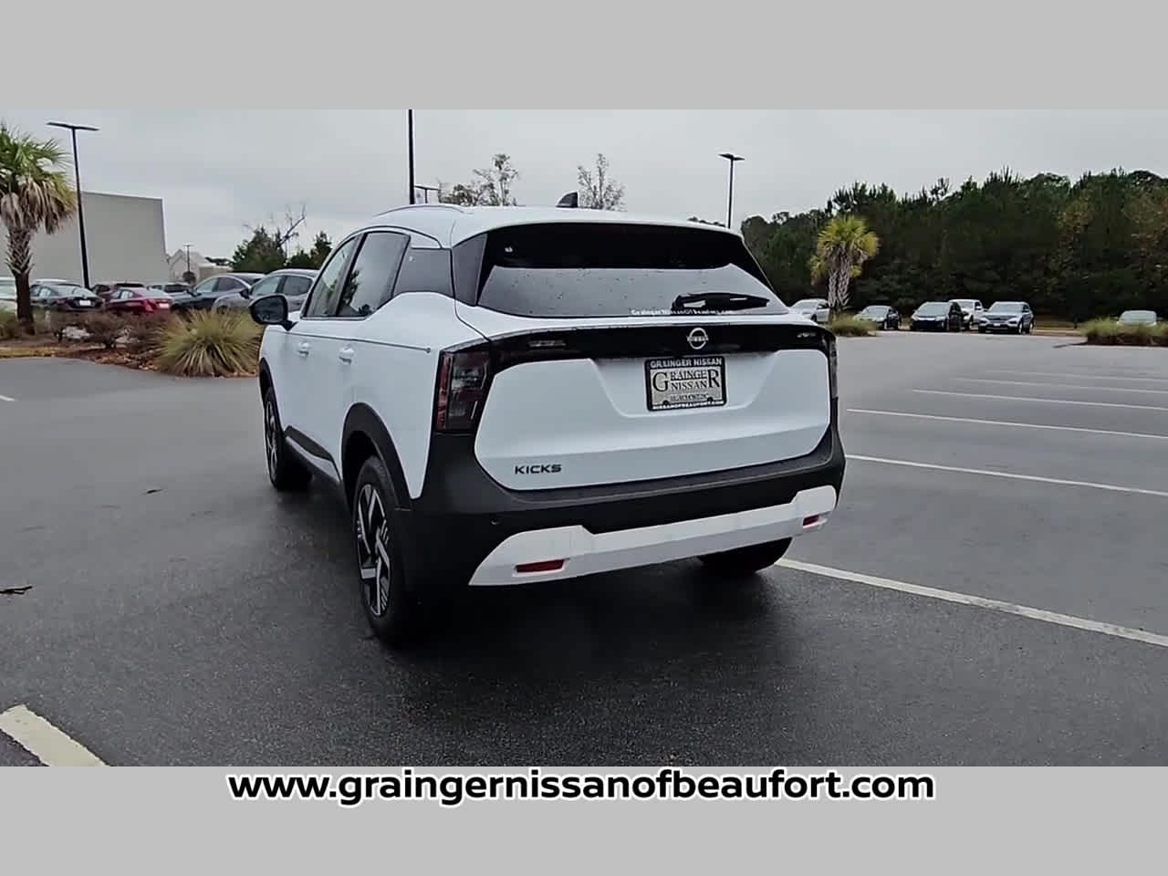 2026 Nissan Kicks SV