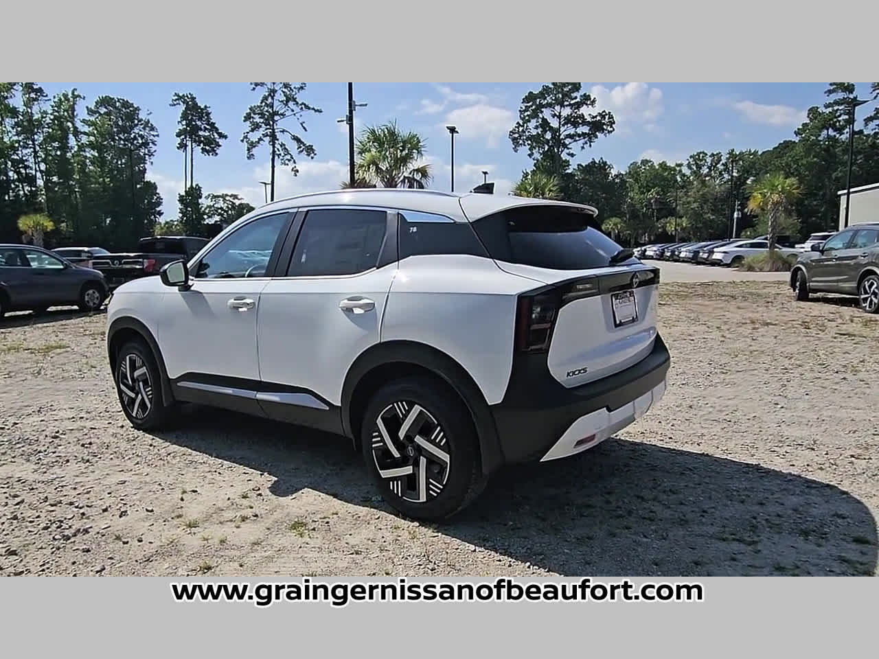 2026 Nissan Kicks SV