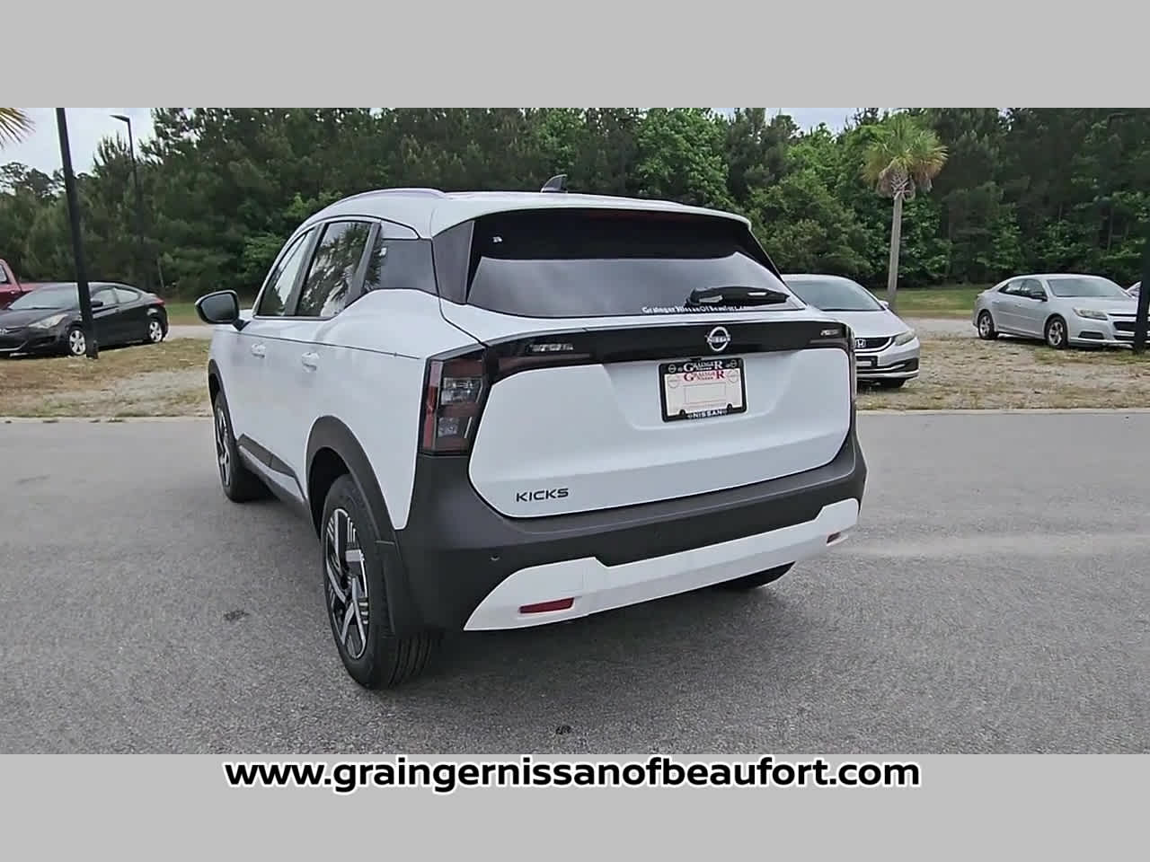 2026 Nissan Kicks SV