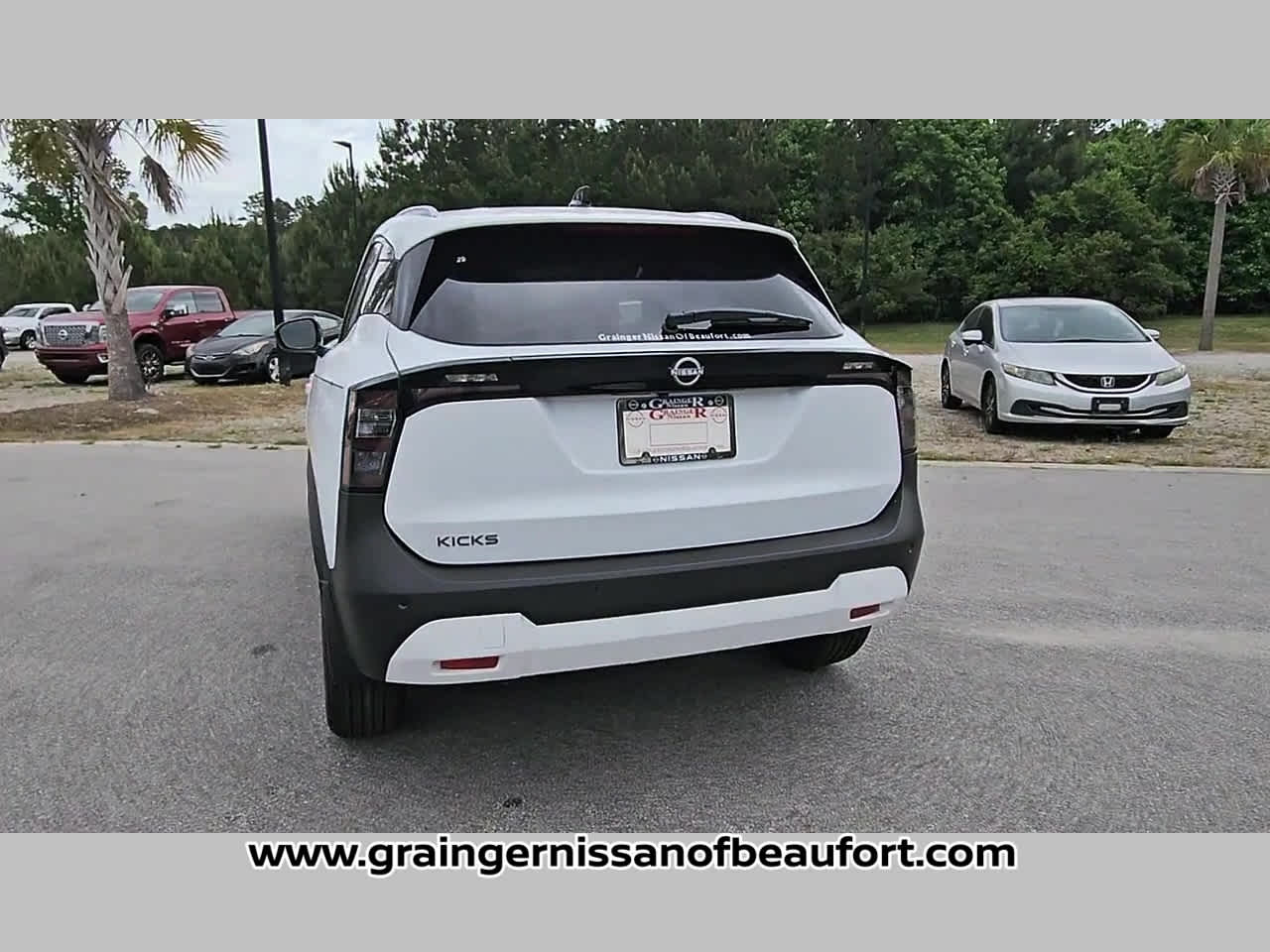 2026 Nissan Kicks SV