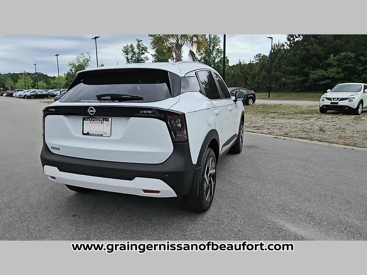 2026 Nissan Kicks SV