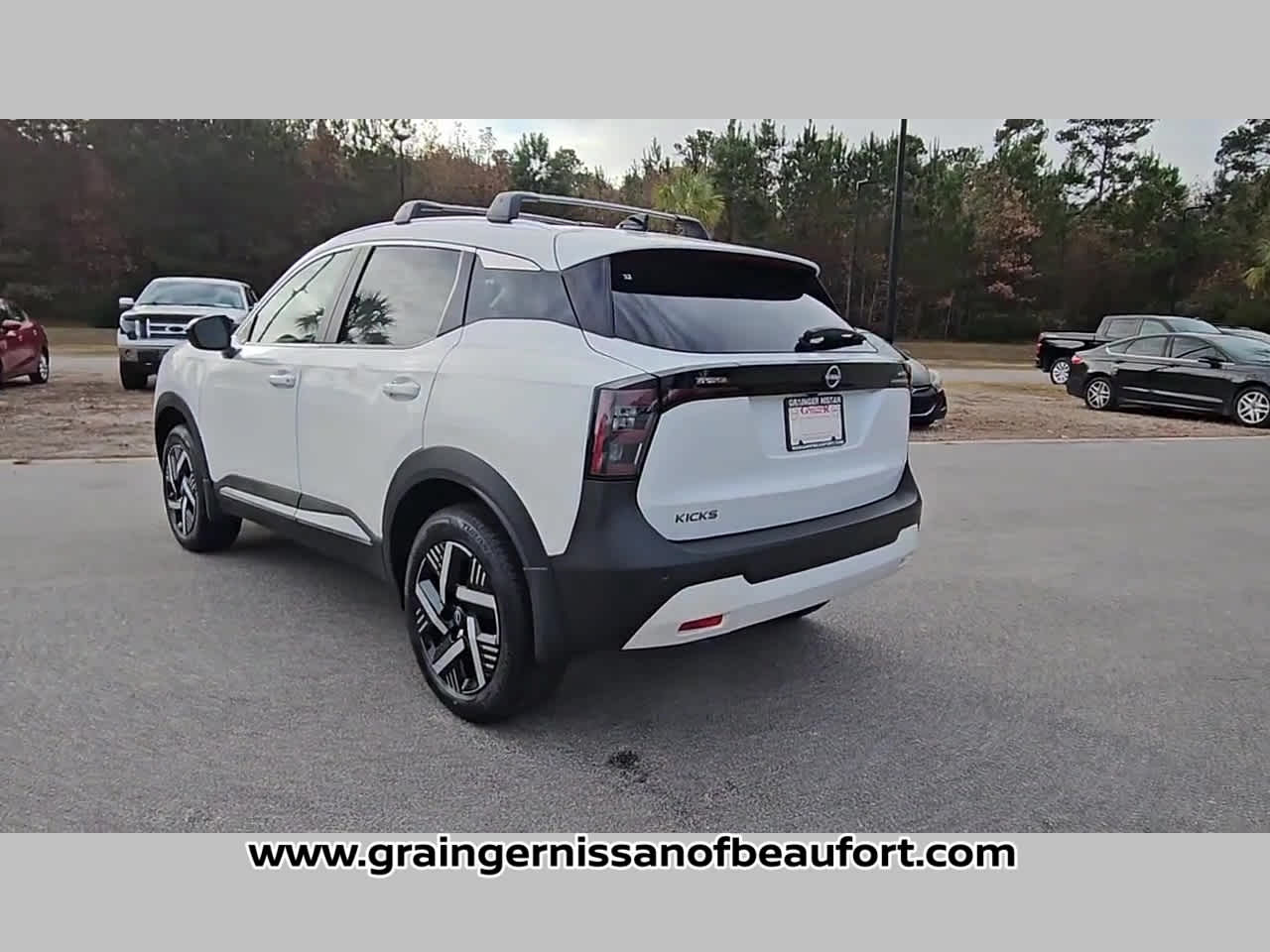 2026 Nissan Kicks SV