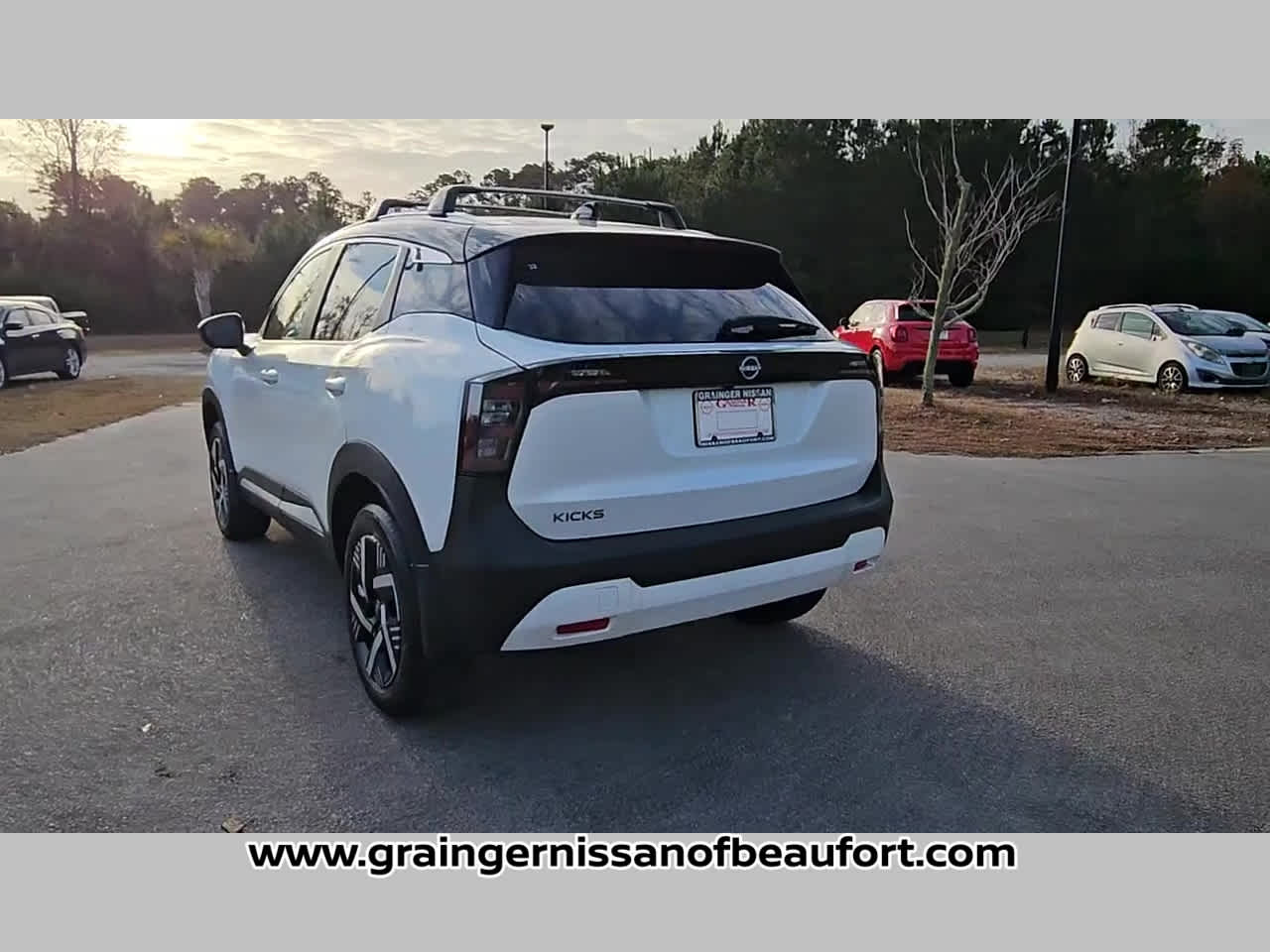 2026 Nissan Kicks SV