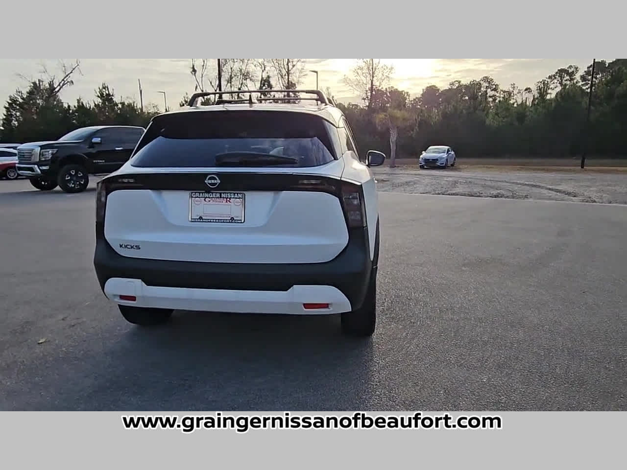 2026 Nissan Kicks SV