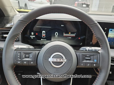 2025 Nissan Kicks SR