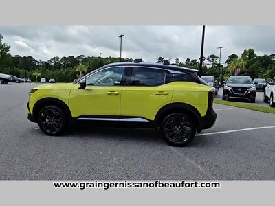 2025 Nissan Kicks SR