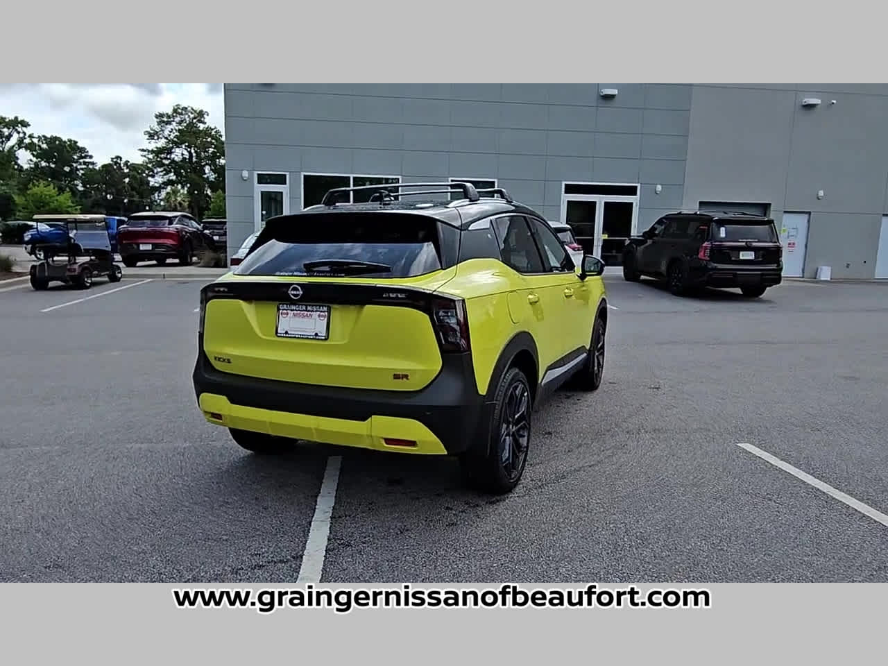 2025 Nissan Kicks SR