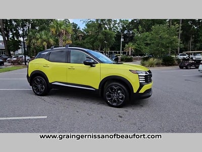 2025 Nissan Kicks SR