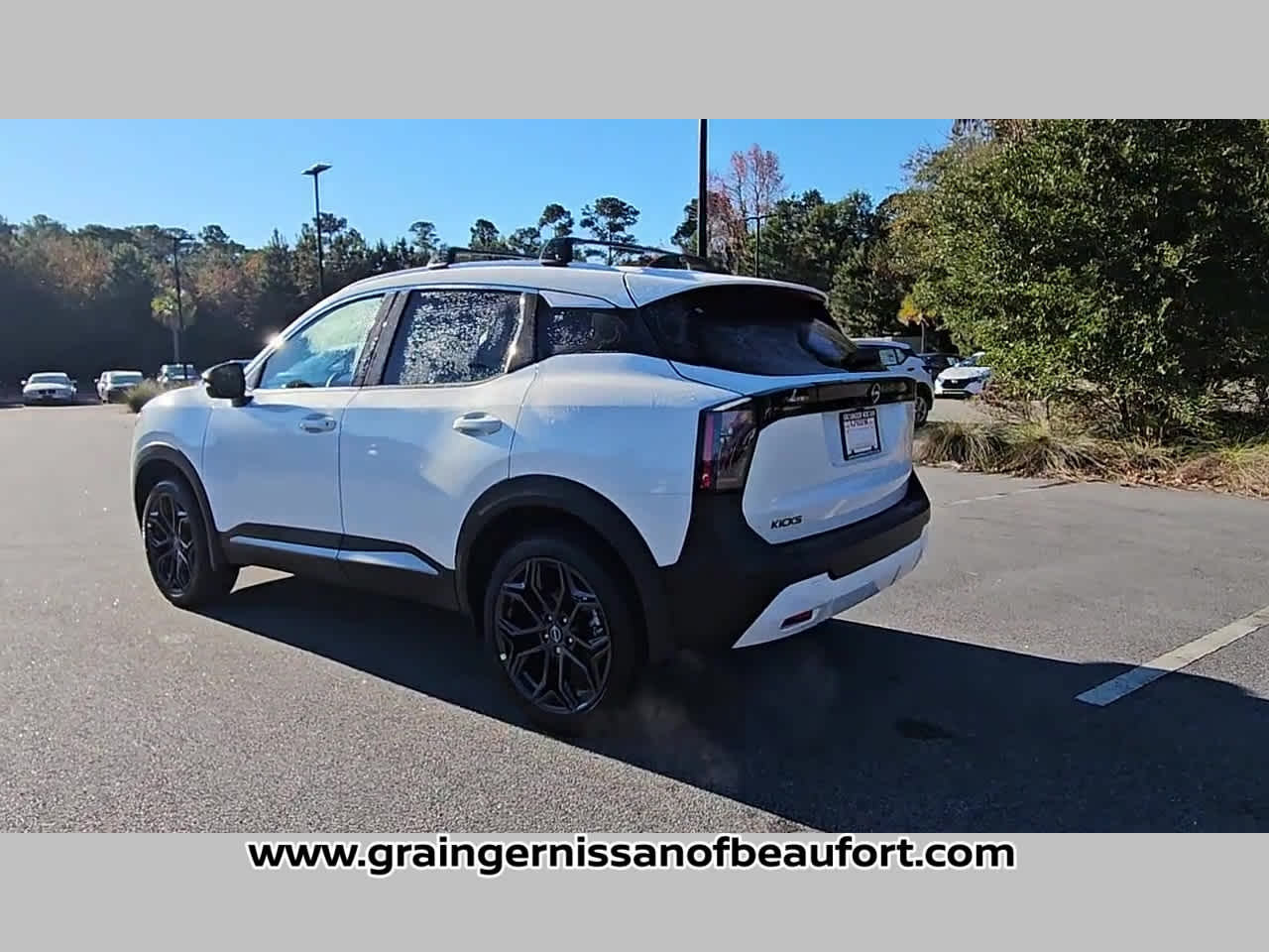 2026 Nissan Kicks SR