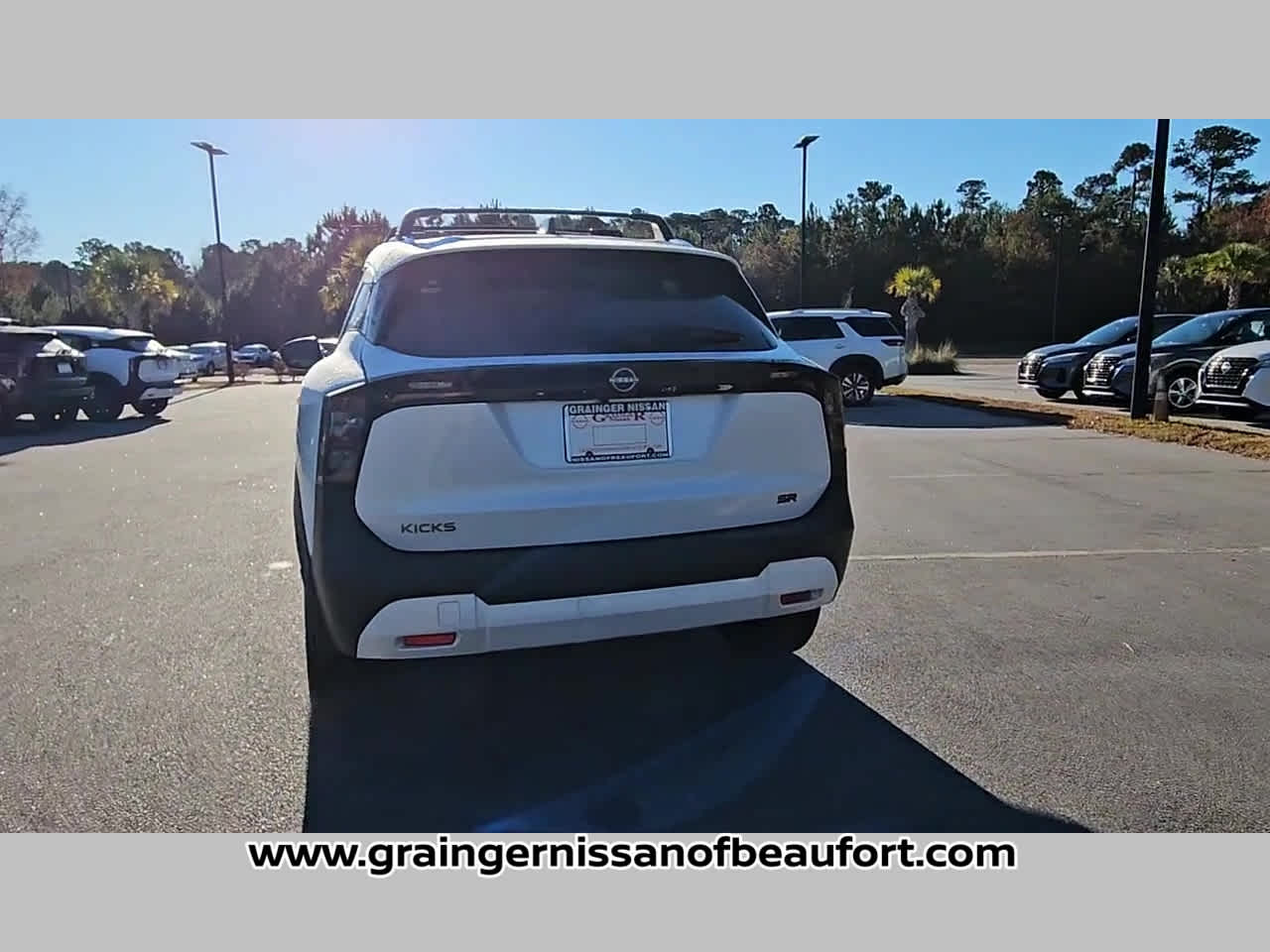 2026 Nissan Kicks SR