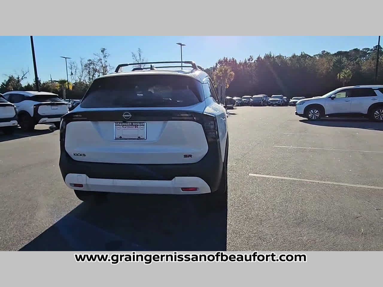 2026 Nissan Kicks SR