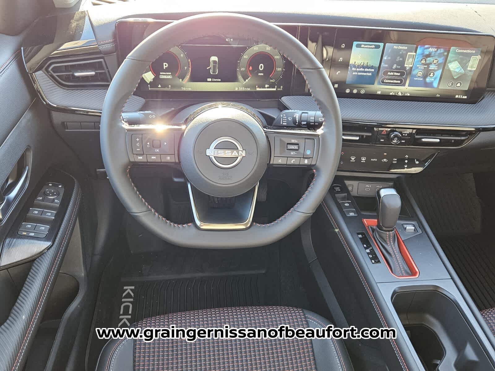 2026 Nissan Kicks SR