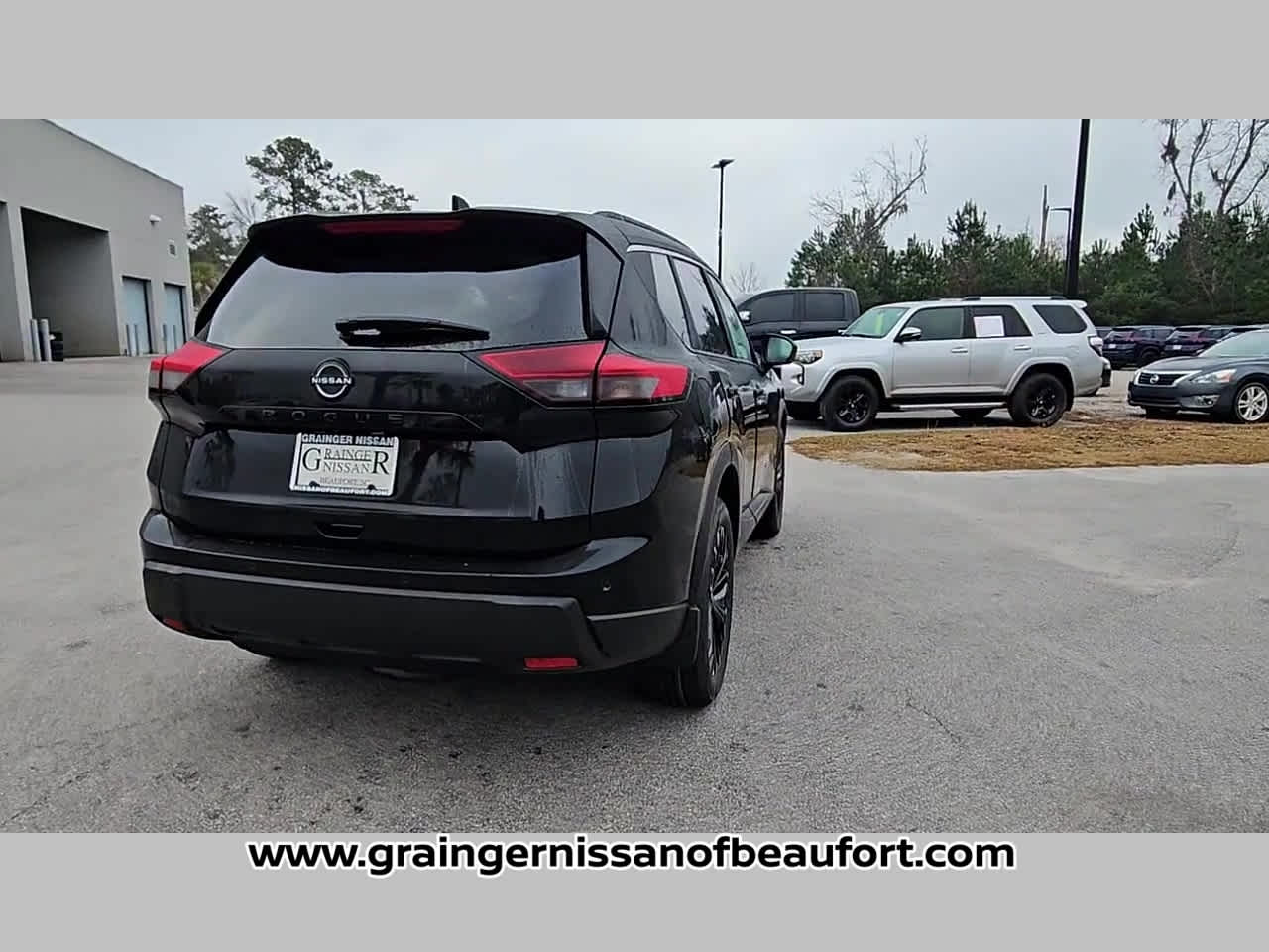 2026 Nissan Rogue Dark Armor