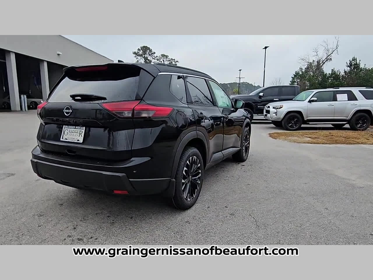 2026 Nissan Rogue Dark Armor