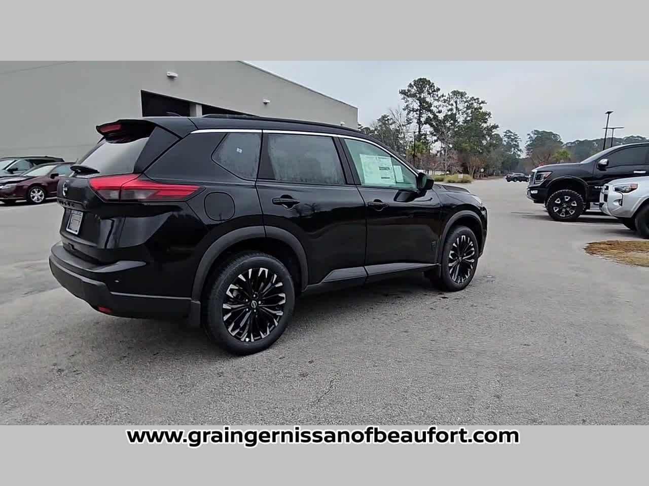 2026 Nissan Rogue Dark Armor