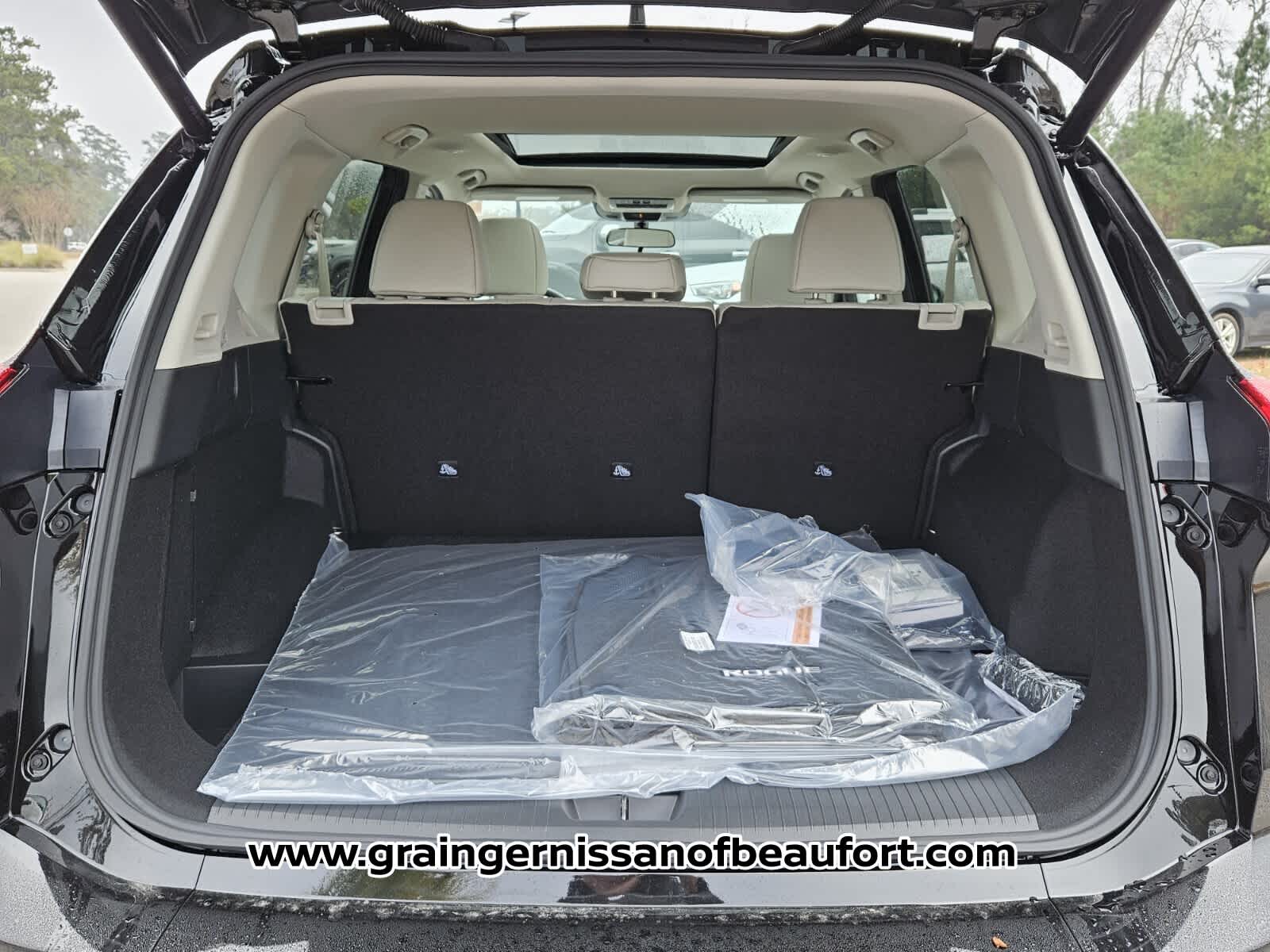 2026 Nissan Rogue Dark Armor