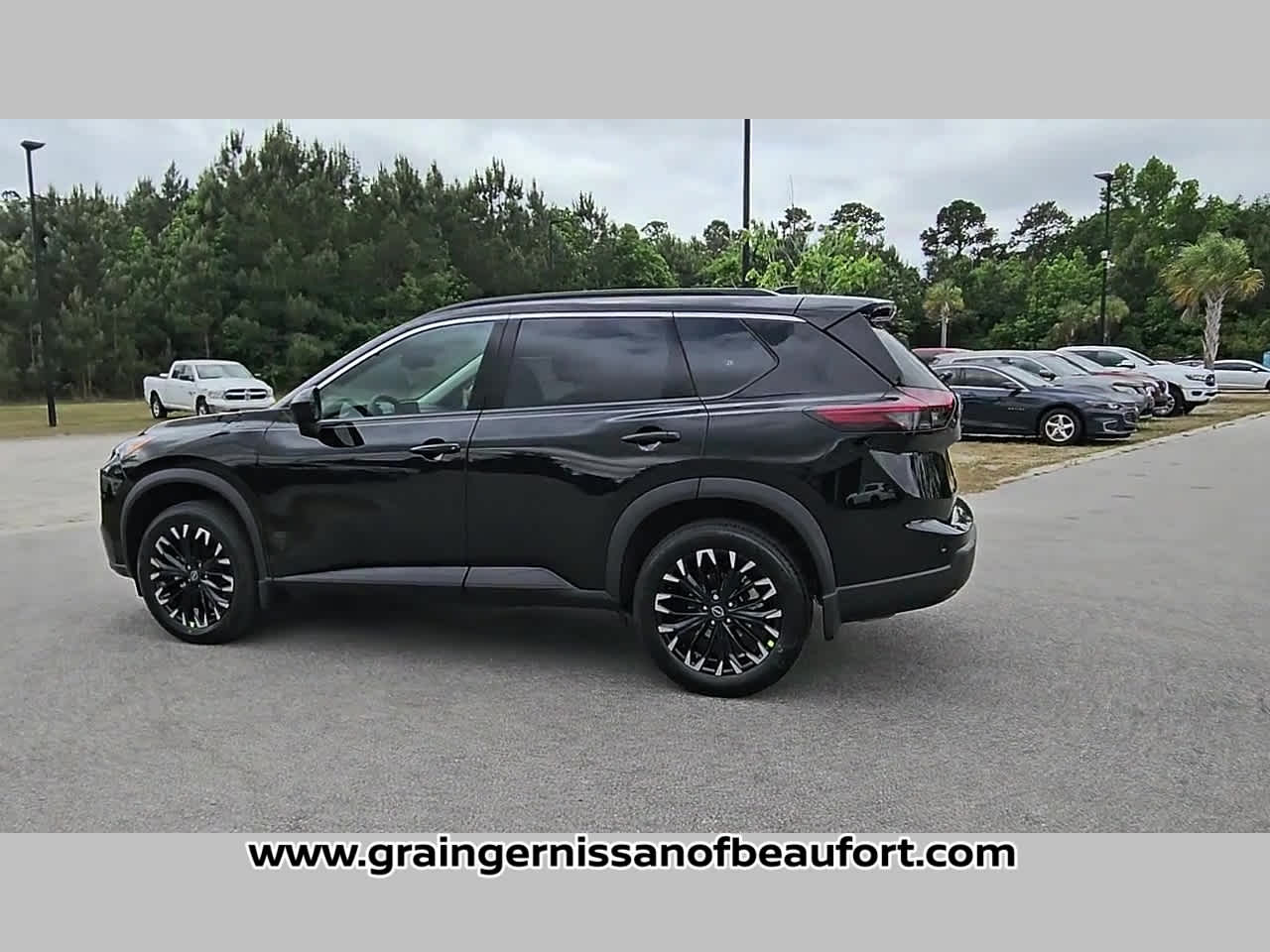2026 Nissan Rogue Dark Armor