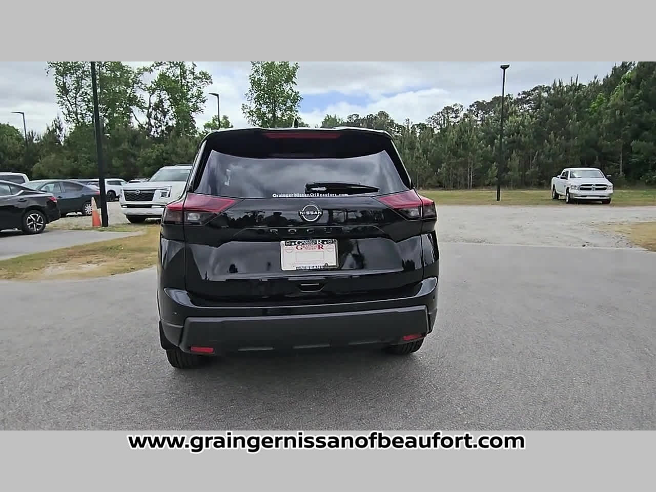 2026 Nissan Rogue Dark Armor
