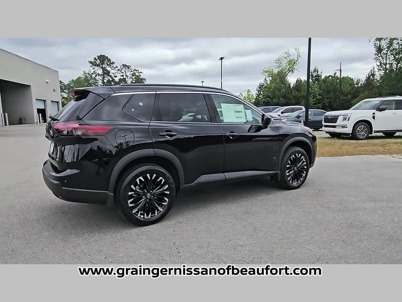 2026 Nissan Rogue Dark Armor