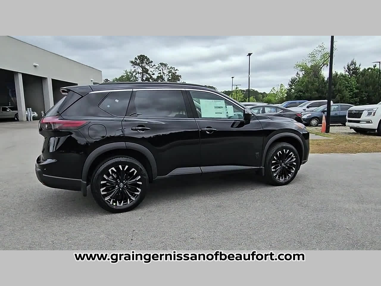2026 Nissan Rogue Dark Armor