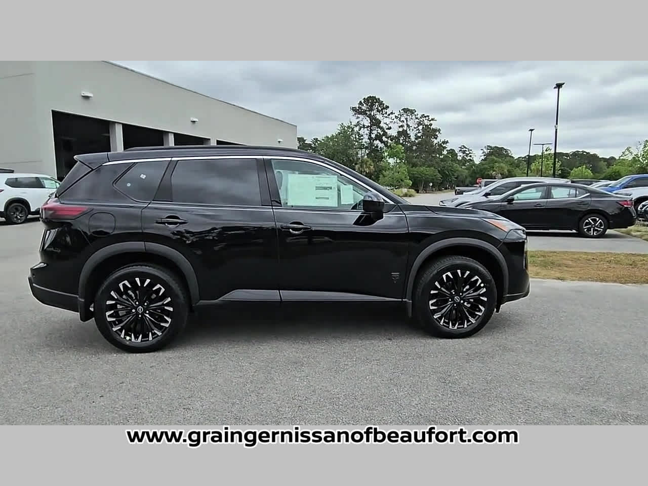 2026 Nissan Rogue Dark Armor