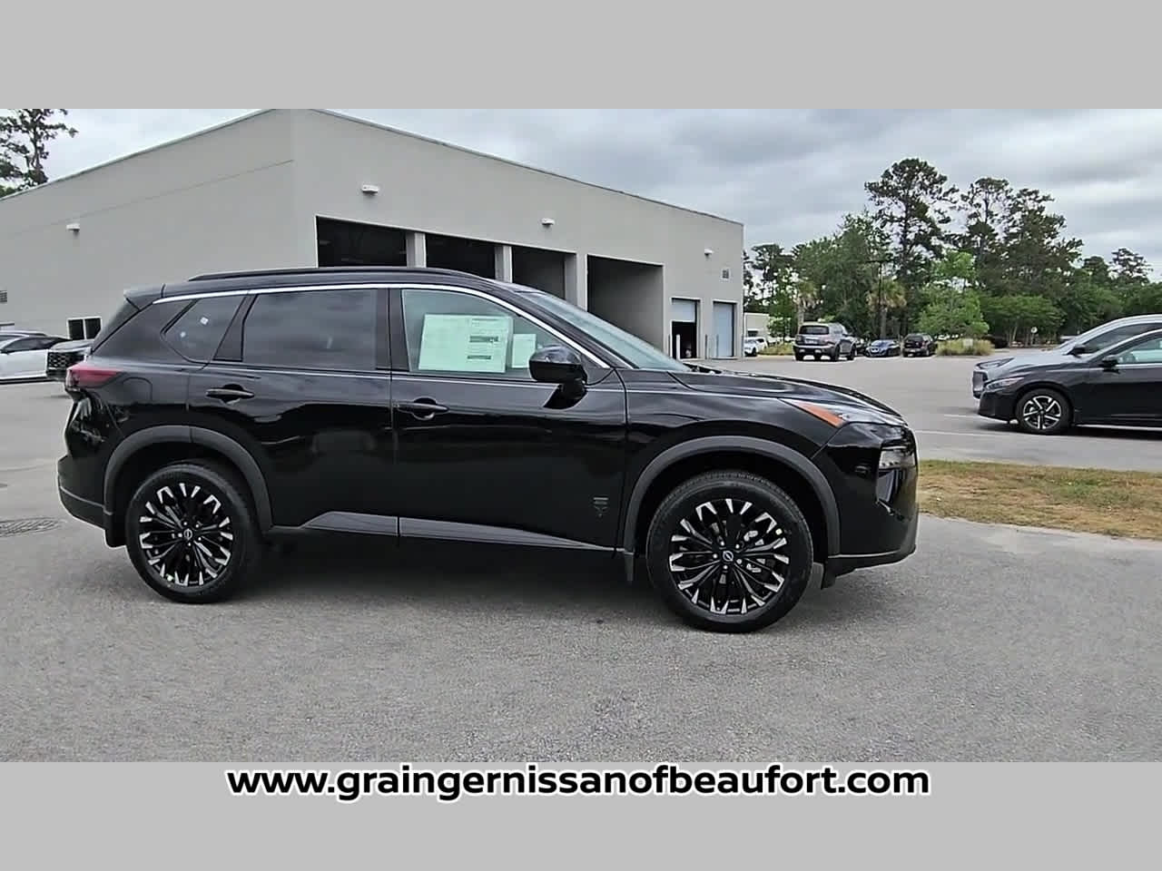 2026 Nissan Rogue Dark Armor