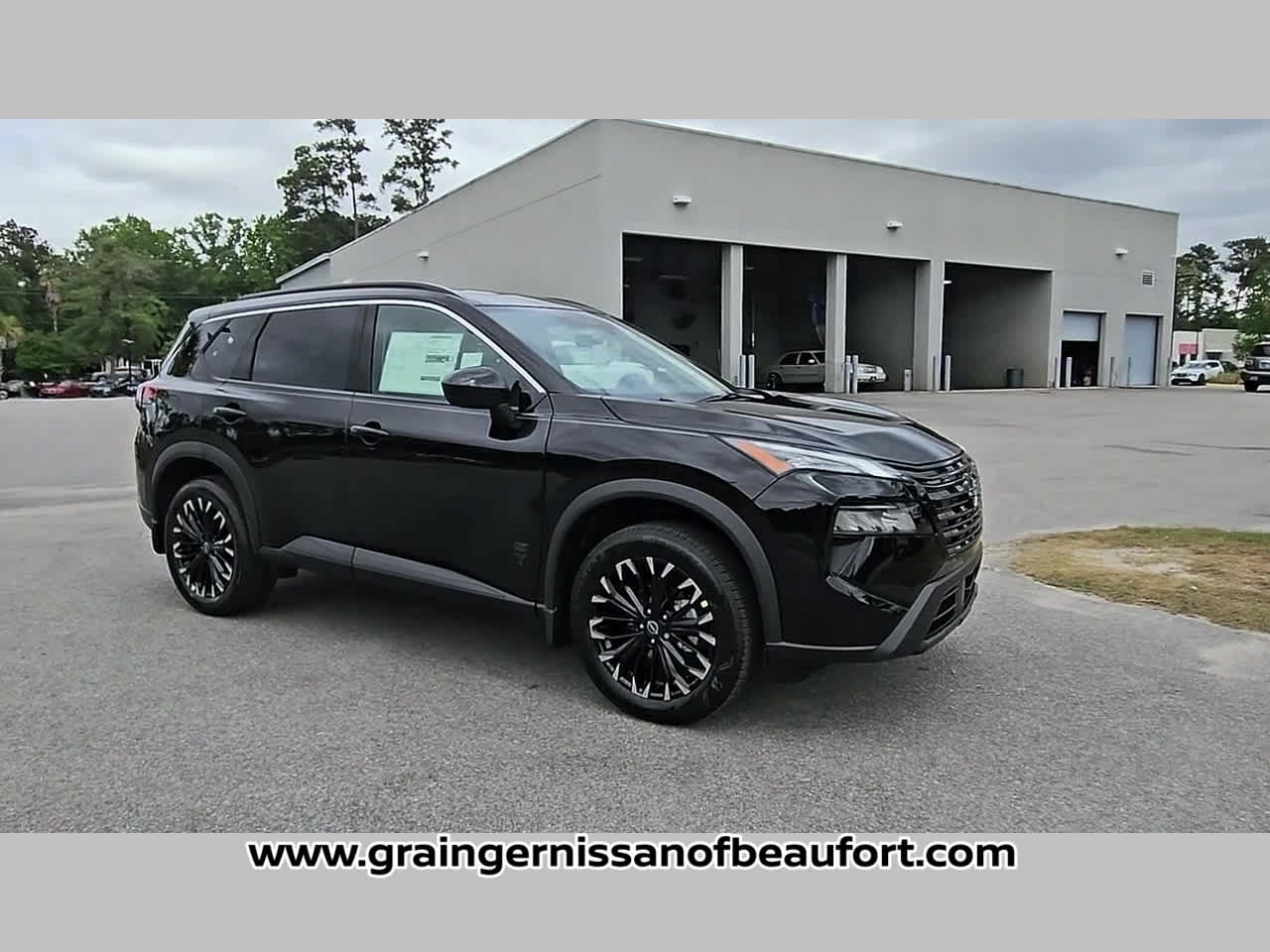 2026 Nissan Rogue Dark Armor
