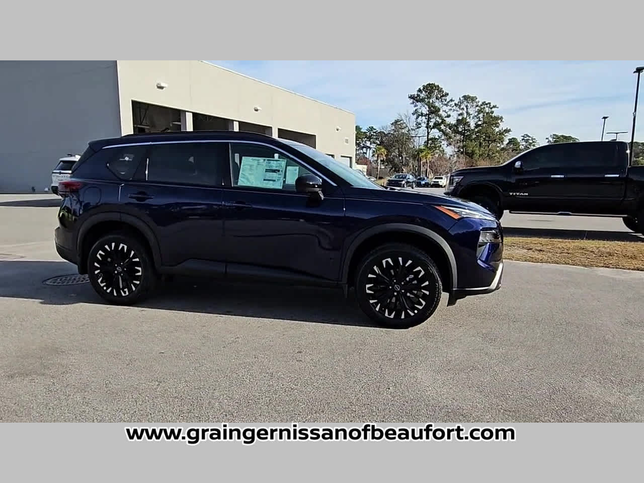 2026 Nissan Rogue Dark Armor