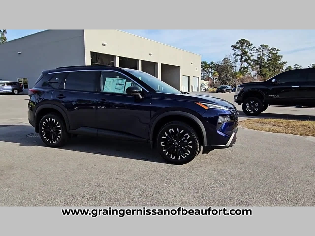2026 Nissan Rogue Dark Armor