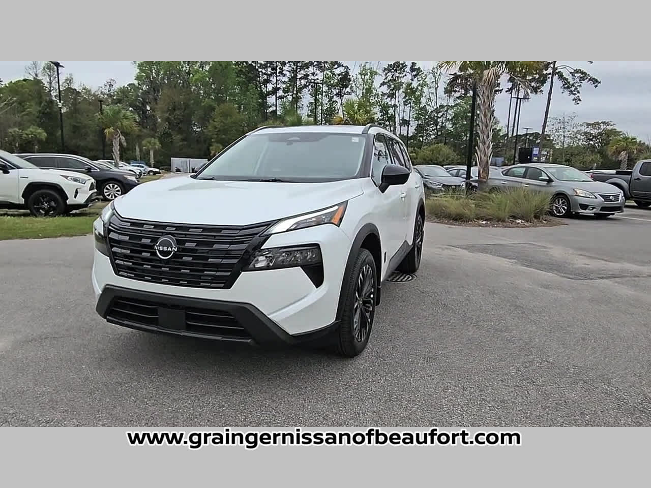 2026 Nissan Rogue Dark Armor