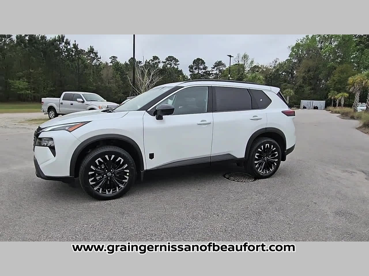 2026 Nissan Rogue Dark Armor