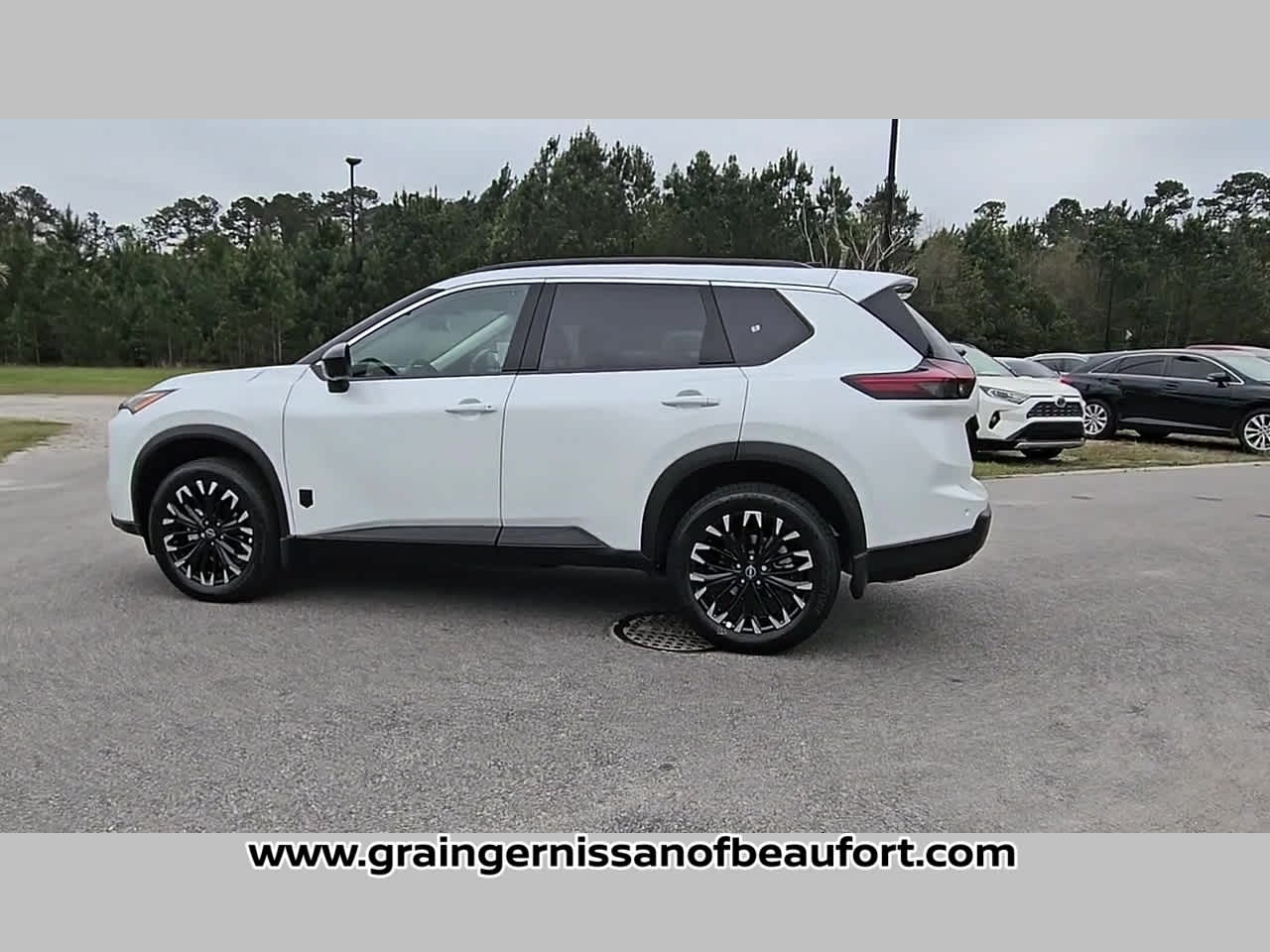 2026 Nissan Rogue Dark Armor