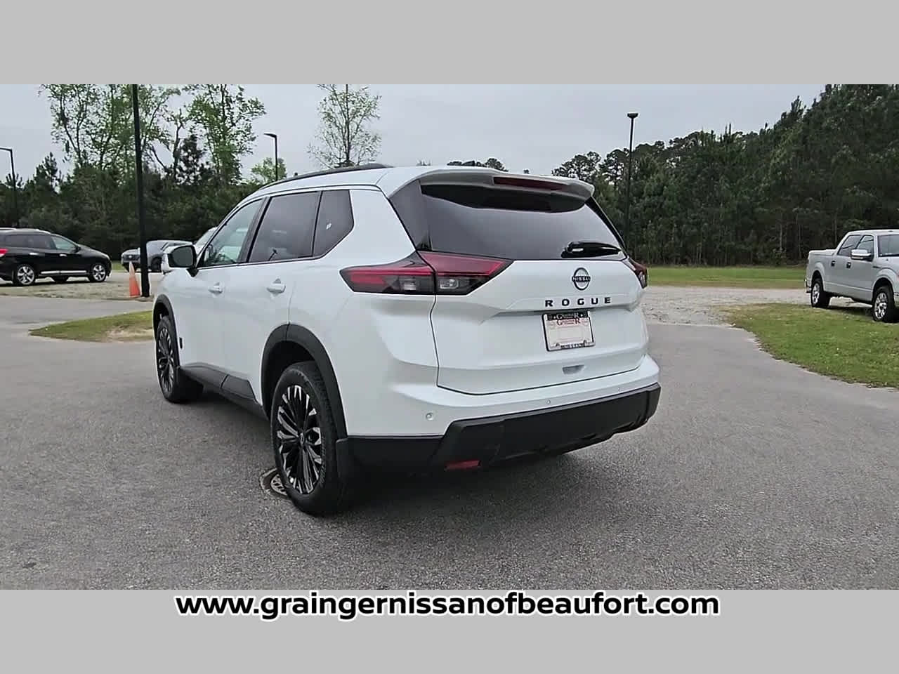 2026 Nissan Rogue Dark Armor