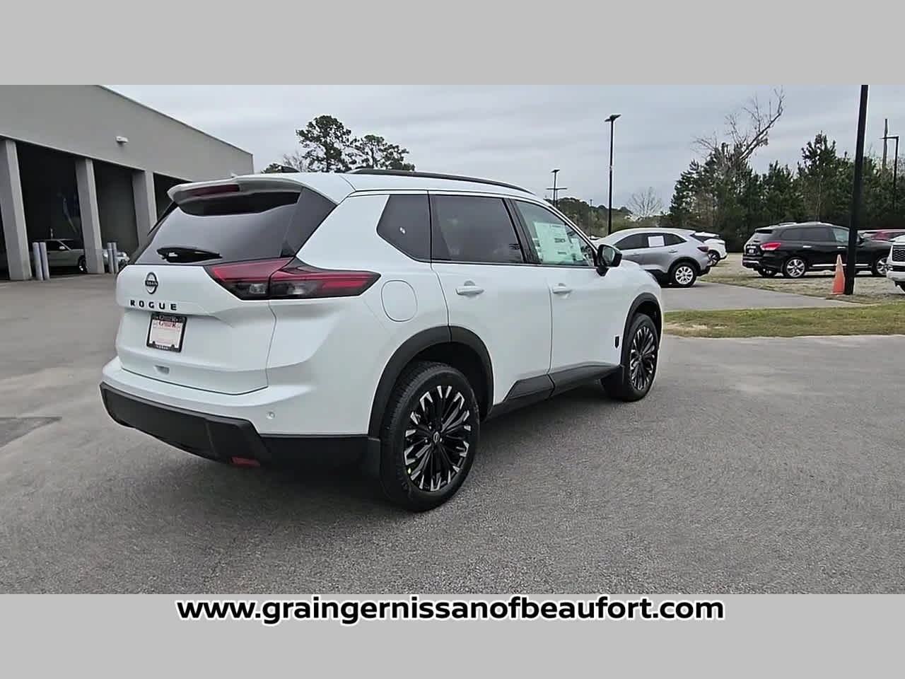 2026 Nissan Rogue Dark Armor